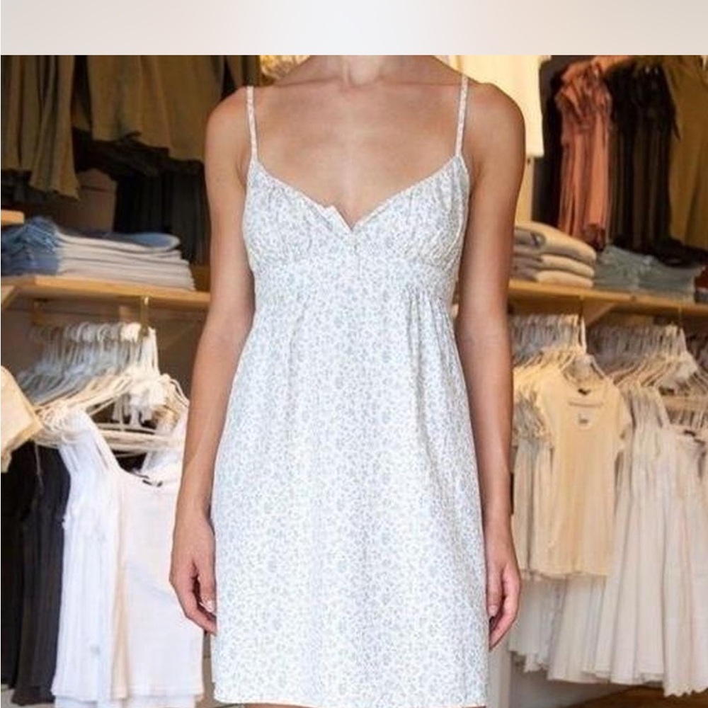 Brandy Melville White Sundress with Sweetheart Neckline and Spaghetti Straps